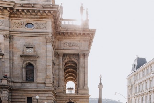 Prag’da Evlilik Teklifi İçin En İyi Saat ve Mevsim Prag'da düğün fotoğraf çekimi (2)