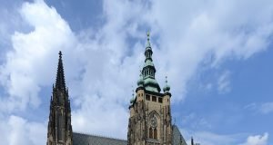 Aziz Vitus Katedrali: Prag’ın Gotik Mücevheri Aziz Vitus Katedrali: Prag’ın Gotik Mücevheri