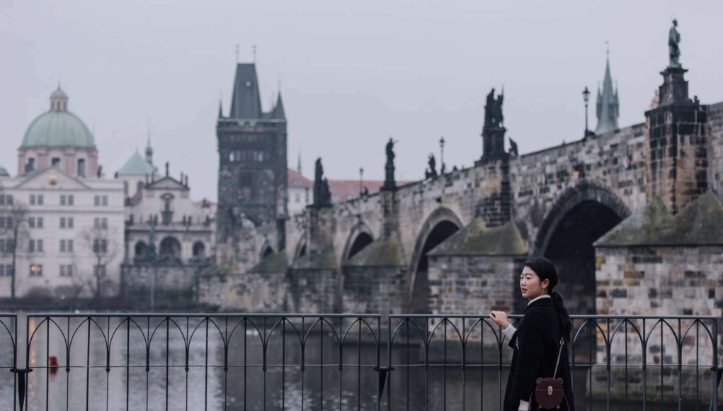 Charles Köprüsü: Prag’ın Tarihe Açılan Kapısı