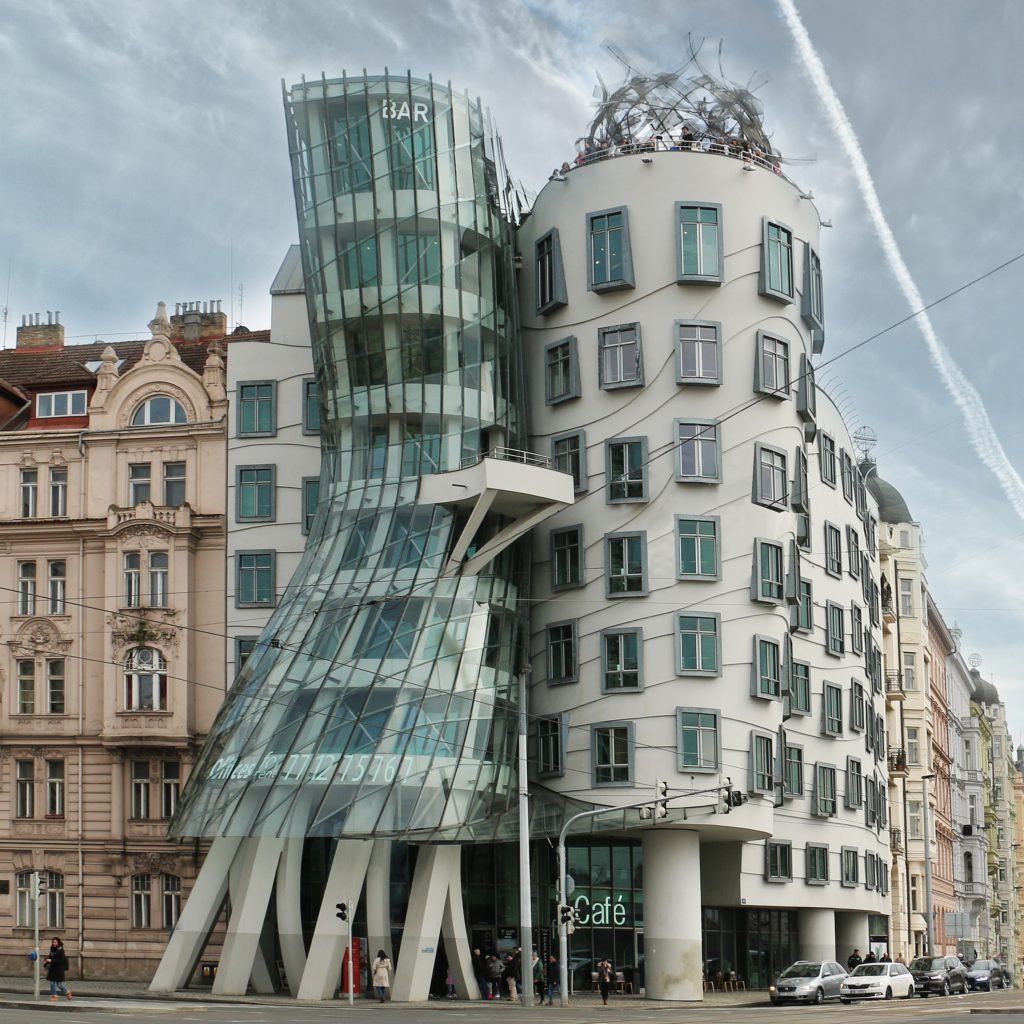 Dans Eden Ev: Prag’ın Modern Mimari İkonu