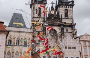 Eski Şehir Meydanı (Staroměstské náměstí): Prag’ın Kalbinde Tarih ve Büyü Eski Şehir Meydanı (Staroměstské náměstí): Prag’ın Kalbinde Tarih ve Büyü
