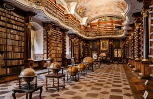 Klementinum: Prag’ın Tarih ve Kültür Hazinesi Klementinum: Prag’ın Tarih ve Kültür Hazinesi