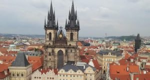 Týn Kilisesi: Prag’ın Gotik Mücevheri Týn Kilisesi: Prag’ın Gotik Mücevheri