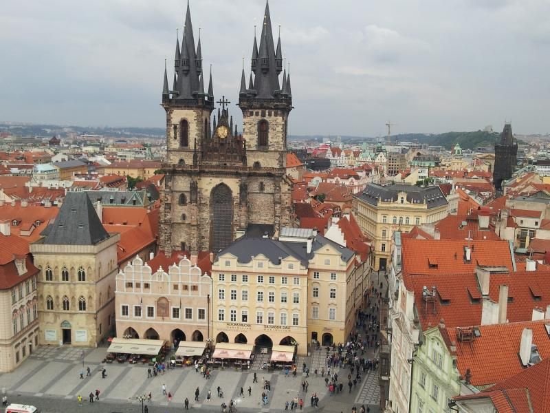 Týn Kilisesi: Prag’ın Gotik Mücevheri